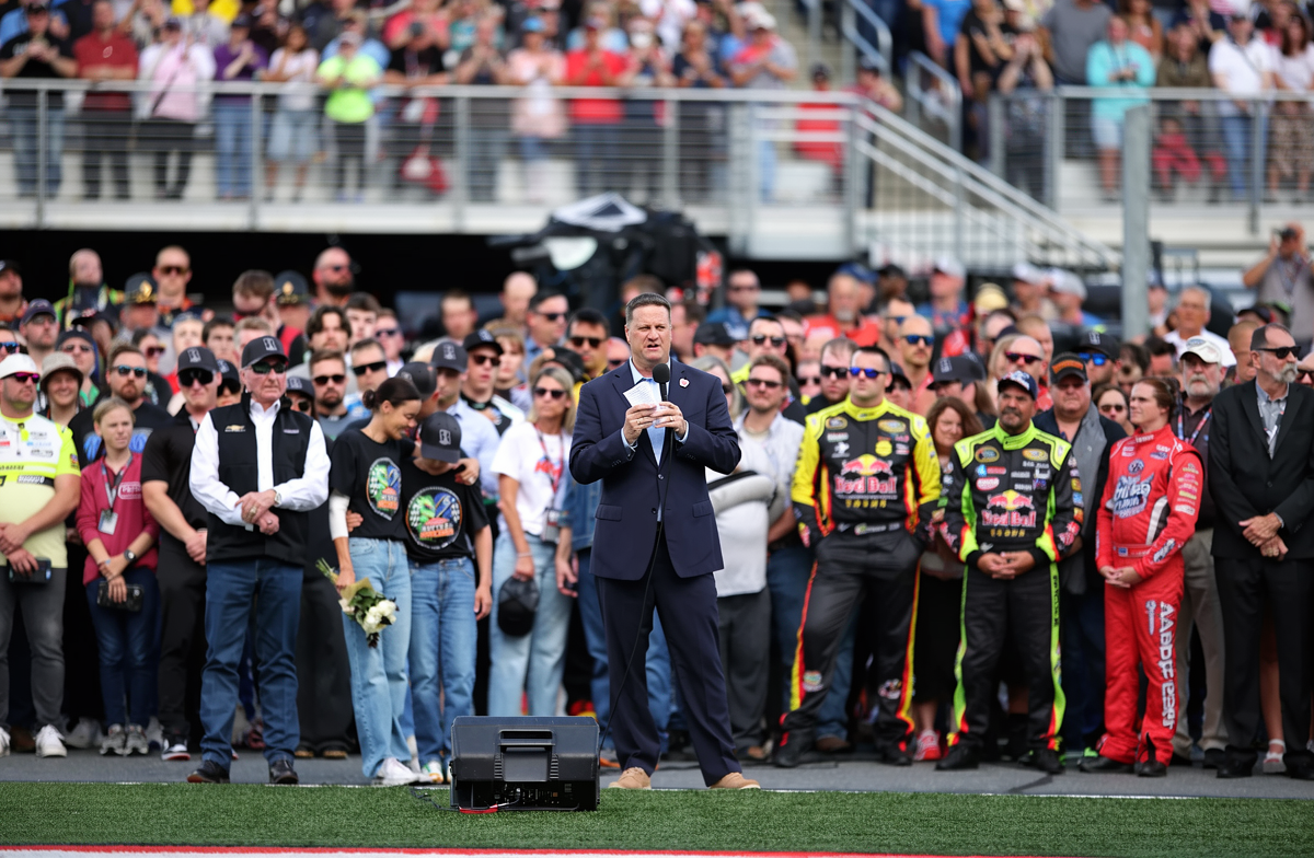 TOP1体育平台 - NASCAR 将为凯尔·布什举办公开追悼会，时间地点全解析 - TOP1体育 文章头图